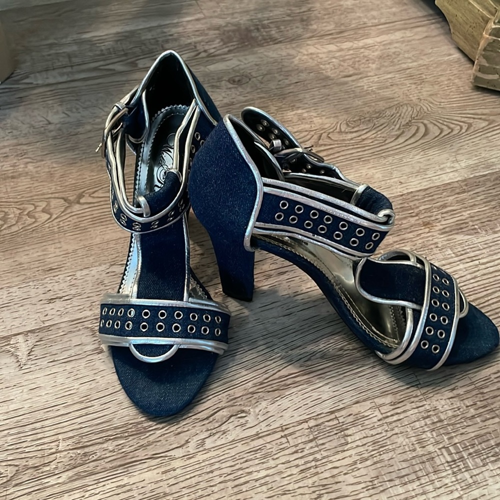 Wild Rose denim & silver sandals size 7.5